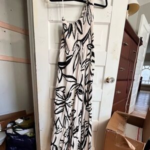 Black and White Leaf Print Maxi Dress